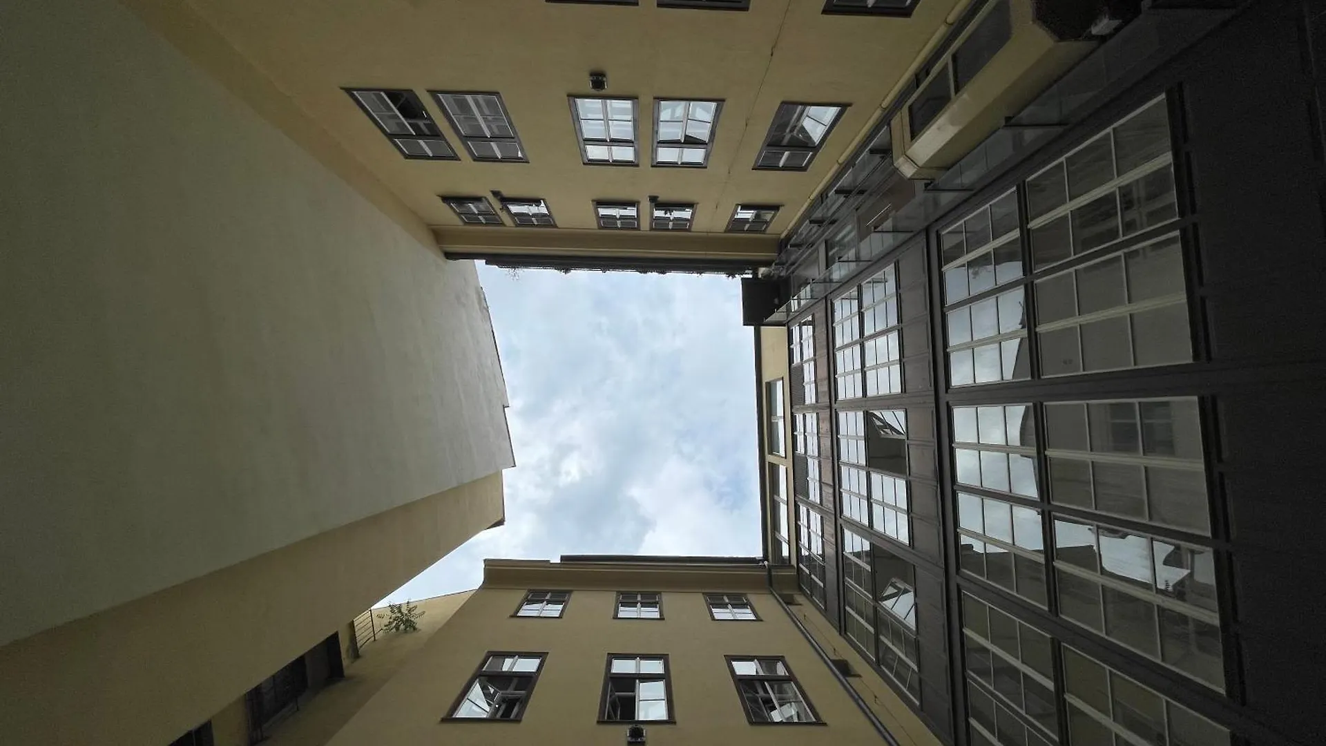 Grand Viceroy Apartments - Gothic Tower View براغ 0*,  جمهورية التشيك